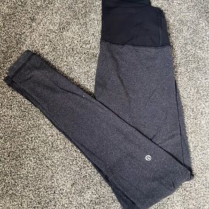 Grey Striped highwasted Lululemon leggings